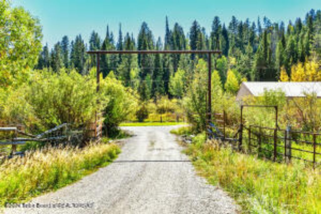 6000 HECK OF A HILL ROAD, Wilson, WY 83014 photo 2