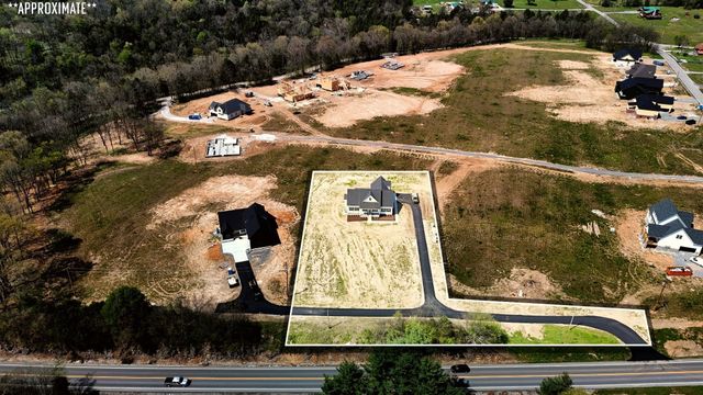 20 Lauderdale Ln, Hartsville, TN 37074