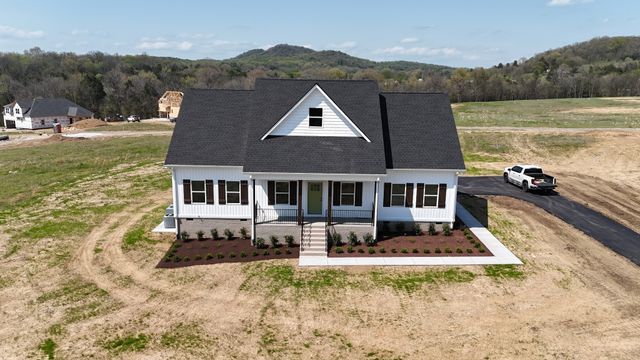 20 Lauderdale Ln, Hartsville, TN 37074