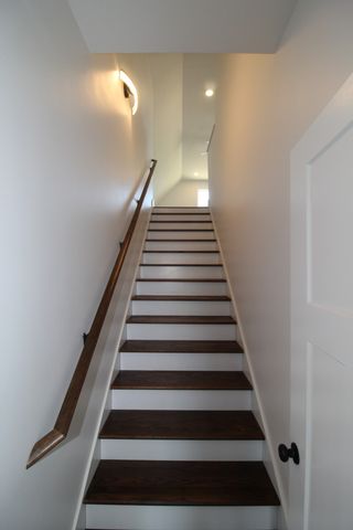 20 Lauderdale Ln, Hartsville, TN 37074