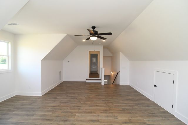 20 Lauderdale Ln, Hartsville, TN 37074