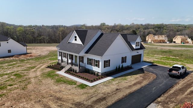20 Lauderdale Ln, Hartsville, TN 37074