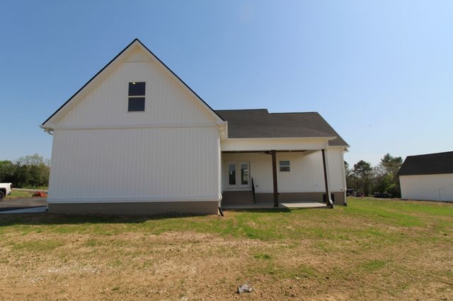 20 Lauderdale Ln, Hartsville, TN 37074