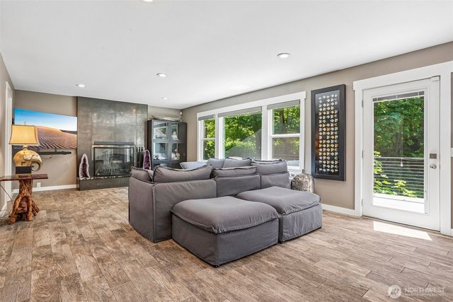 24017 SE 111th Street, Issaquah, WA 98027