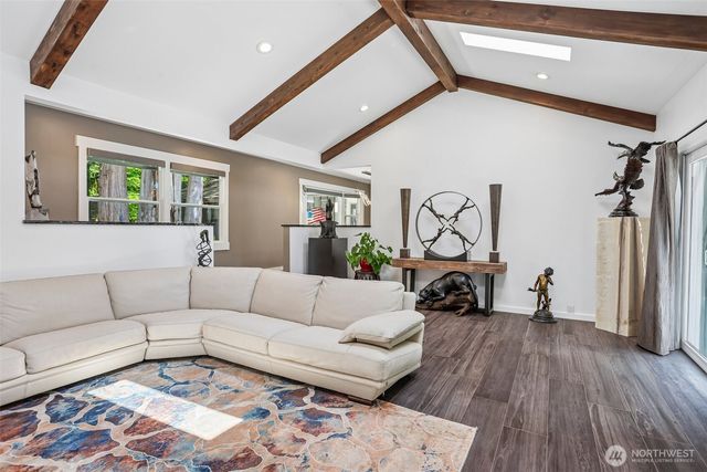 24017 SE 111th Street, Issaquah, WA 98027