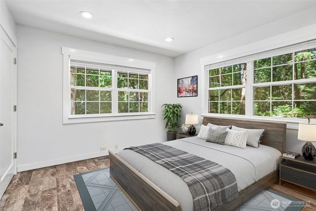 24017 SE 111th Street, Issaquah, WA 98027