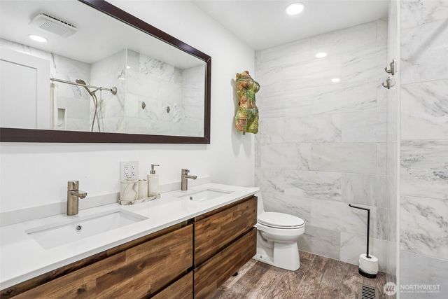24017 SE 111th Street, Issaquah, WA 98027