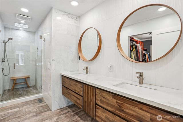24017 SE 111th Street, Issaquah, WA 98027