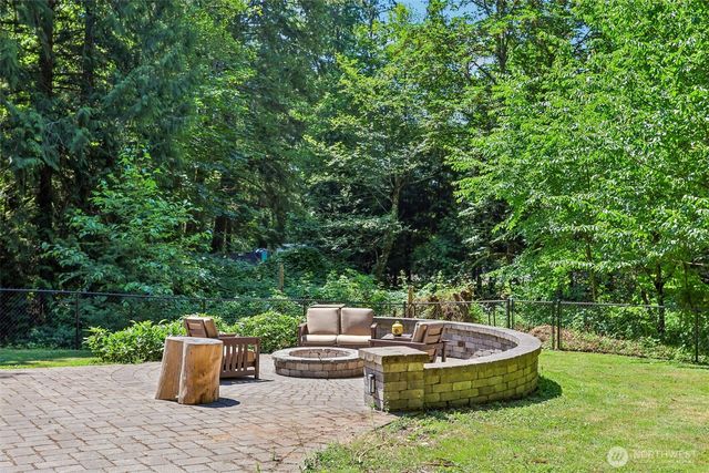 24017 SE 111th Street, Issaquah, WA 98027