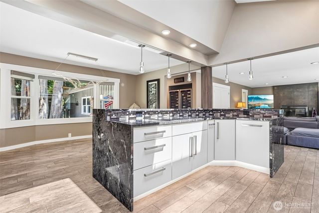 24017 SE 111th Street, Issaquah, WA 98027