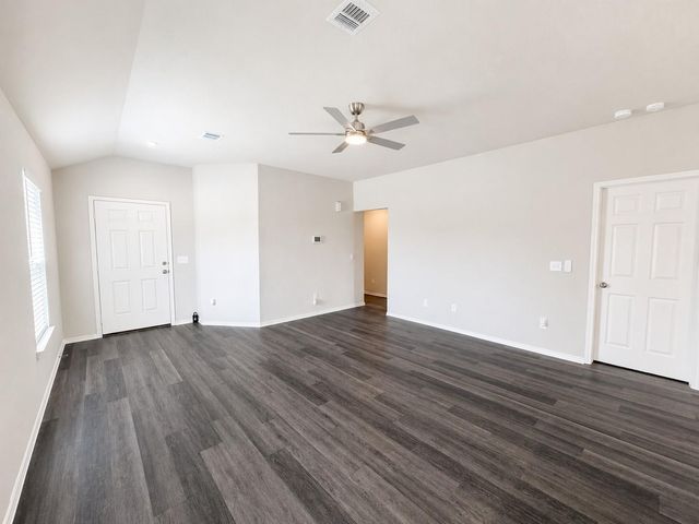 102 Bellewood Manor Drive, Magnolia, TX 77354