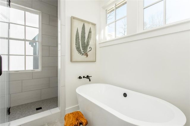 11260 Serenbe Lane, Chattahoochee Hills, GA 30268