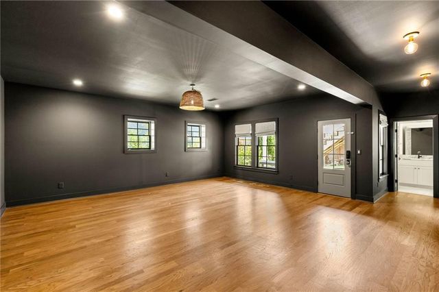 11260 Serenbe Lane, Chattahoochee Hills, GA 30268