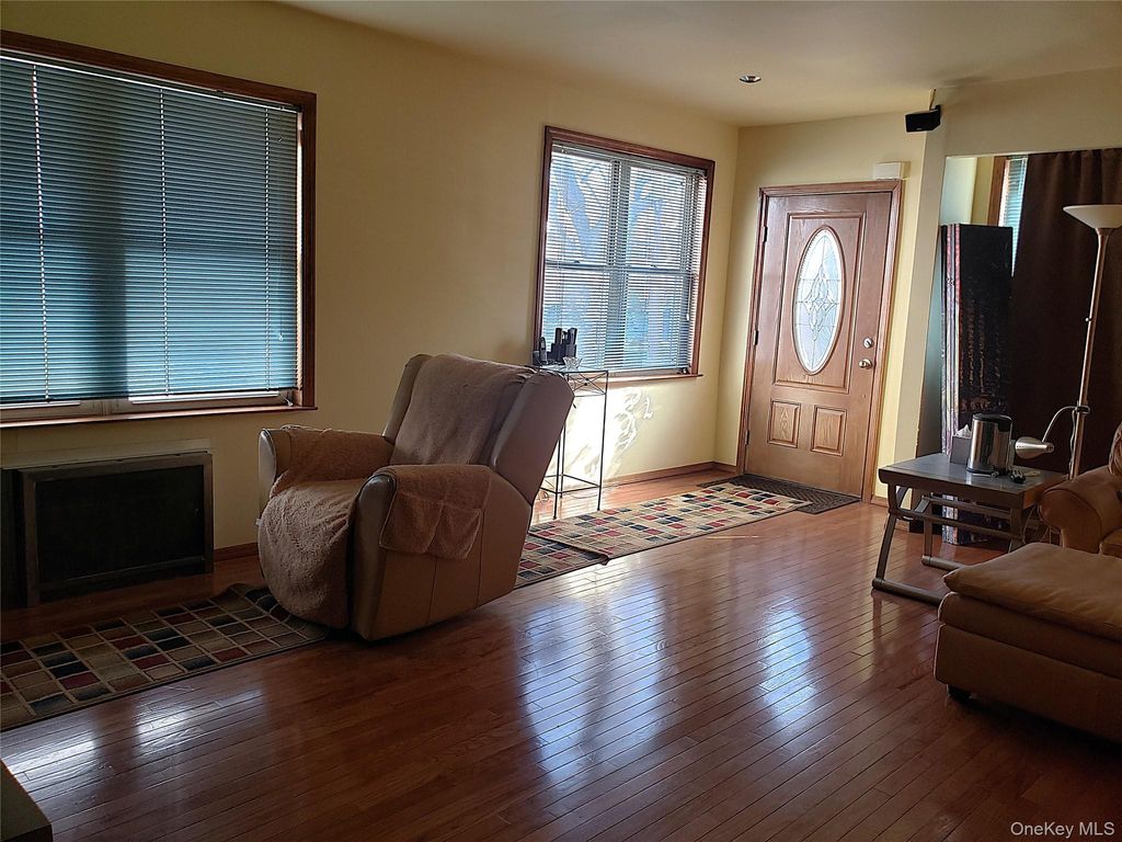 87-37 Union Turnpike, Glendale, NY 11385 — photo 4