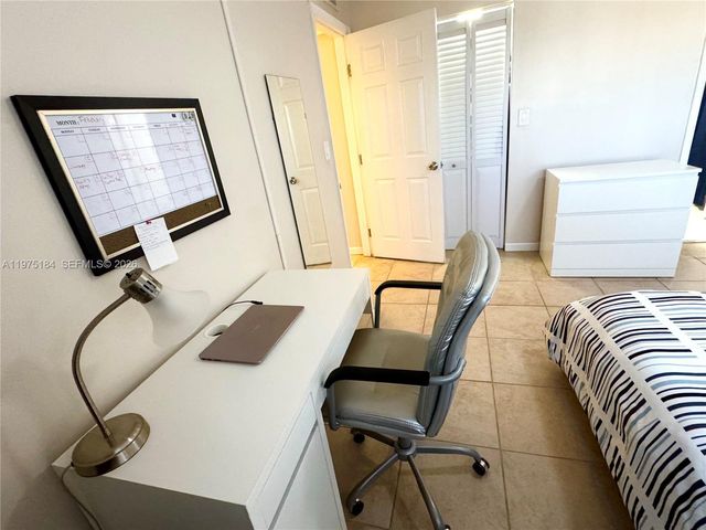 6900 SW 39th St 207J, Davie, FL 33314