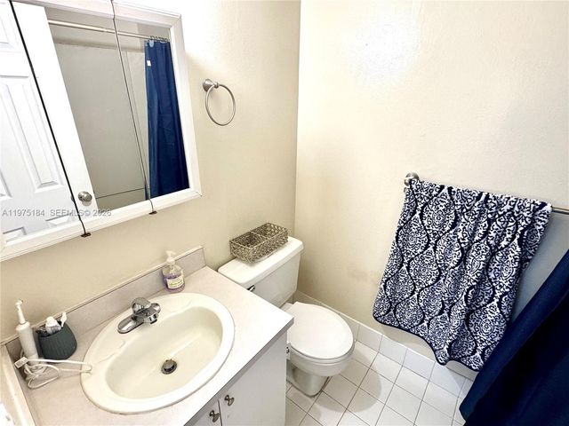 6900 SW 39th St 207J, Davie, FL 33314