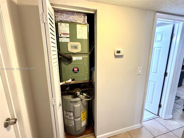 6900 SW 39th St 207J, Davie, FL 33314