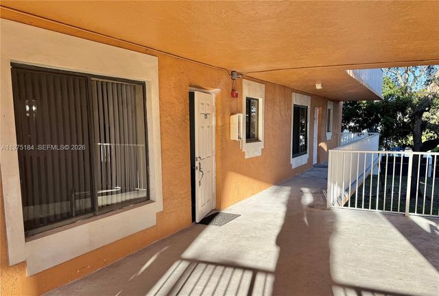 6900 SW 39th St 207J, Davie, FL 33314