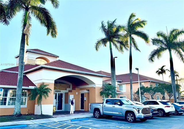 6900 SW 39th St 207J, Davie, FL 33314