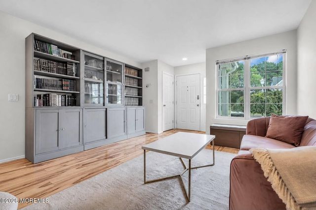 4302 Galloping Hill Lane 4302, Toms River, NJ 08755