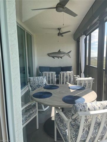 425 Cove Tower Dr 703, Naples, FL 34110