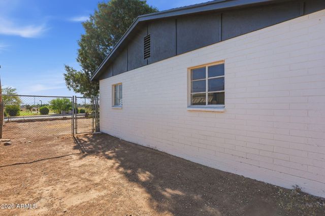 7721 N 63rd Ave Avenue, Glendale, AZ 85301