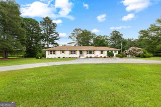 1367 Sharpsburg McCollum Road, Sharpsburg, GA 30277