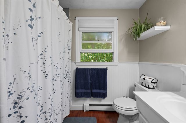 105 Grove Ave, Wilmington, MA 01887
