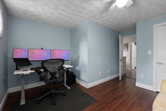 105 Grove Ave, Wilmington, MA 01887