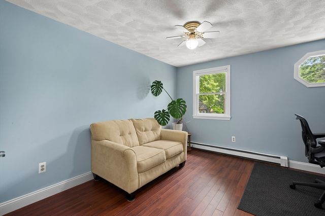 105 Grove Ave, Wilmington, MA 01887