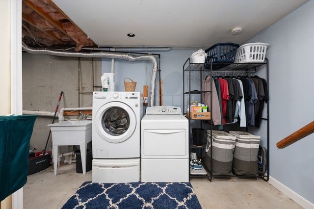 105 Grove Ave, Wilmington, MA 01887