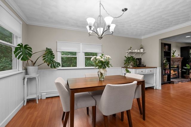 105 Grove Ave, Wilmington, MA 01887