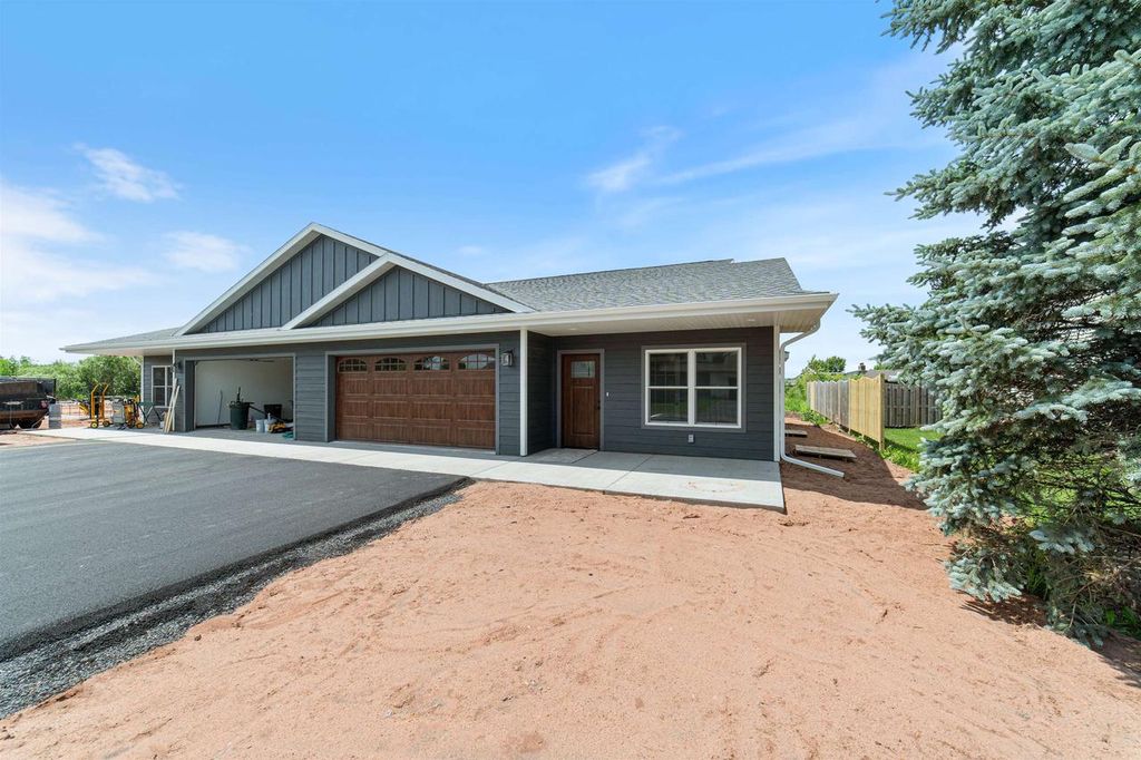 3317 Baxter Ave, Superior, WI 54880