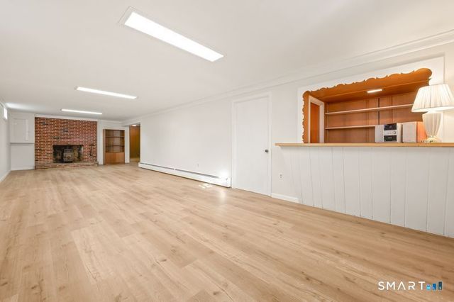 43 Robin Road, Farmington, CT 06032