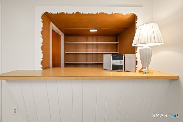 43 Robin Road, Farmington, CT 06032