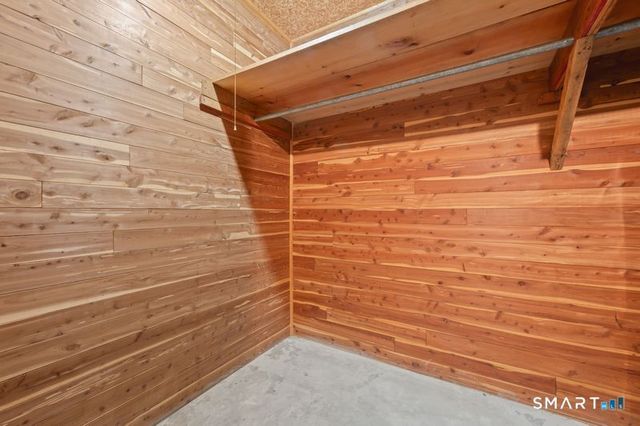 43 Robin Road, Farmington, CT 06032