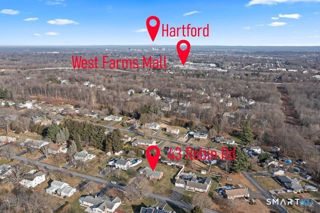 43 Robin Road, Farmington, CT 06032