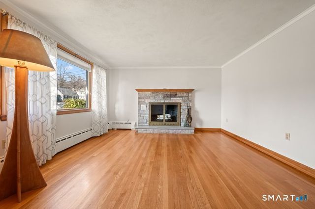 43 Robin Road, Farmington, CT 06032