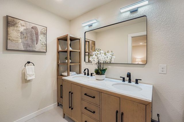 7806 Whitsun DR, Austin, TX 78749