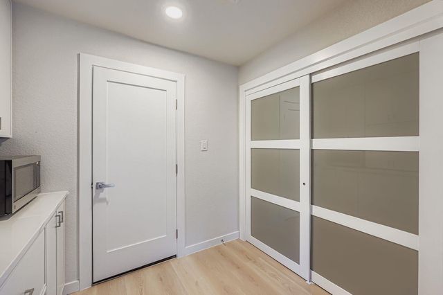 7806 Whitsun DR, Austin, TX 78749