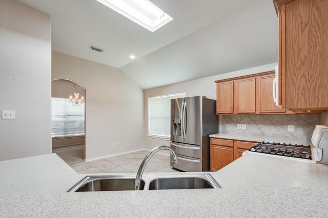 8402 Coleus Lane, Baytown, TX 77521