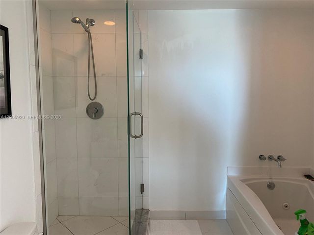 55 SE 6th St 3905, Miami, FL 33131