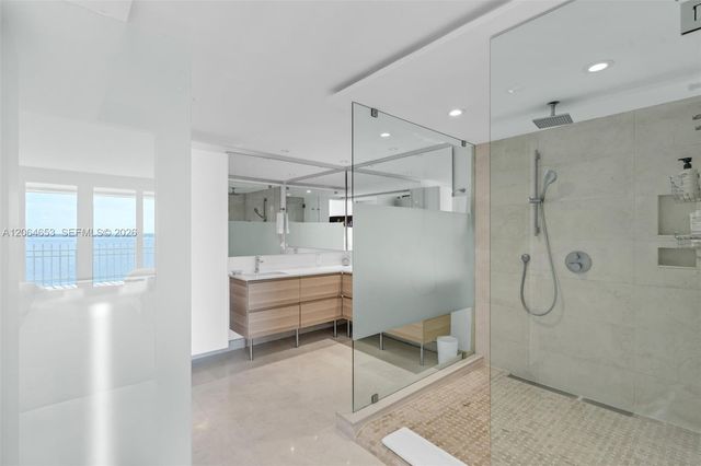 2 Grove Isle Dr B1801, Miami, FL 33133