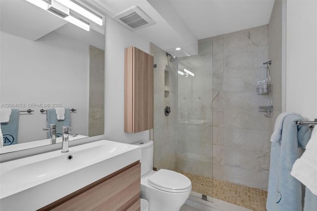 2 Grove Isle Dr B1801, Miami, FL 33133