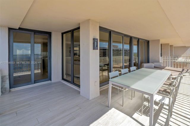 2 Grove Isle Dr B1801, Miami, FL 33133