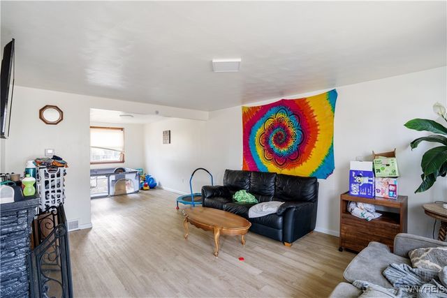 435 Columbia Avenue, Lancaster, NY 14043