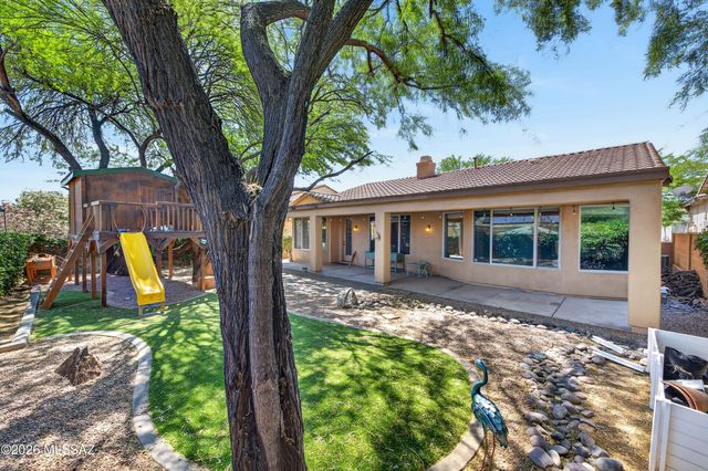 251 E Paseo Celestial, Sahuarita, AZ 85629