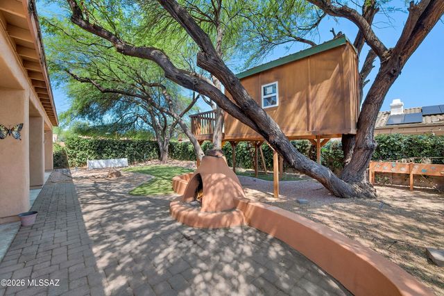 251 E Paseo Celestial, Sahuarita, AZ 85629