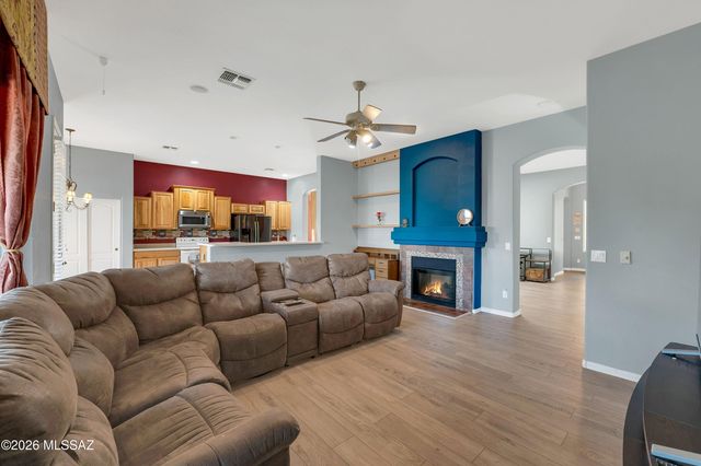 251 E Paseo Celestial, Sahuarita, AZ 85629