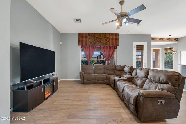 251 E Paseo Celestial, Sahuarita, AZ 85629
